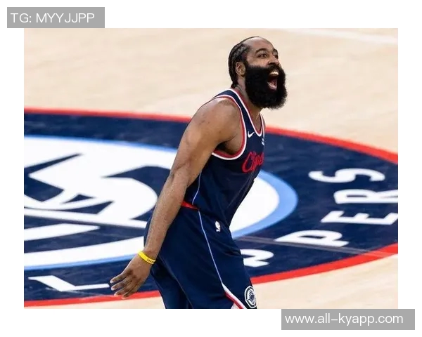 哈登首节表现回顾6投2中斩获9分1篮板4助攻1抢断展现全能风采