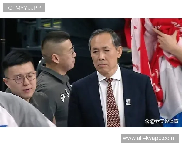 媒体人提问许指导为何末节不让斯佩尔曼上场他是北汽的首选外援